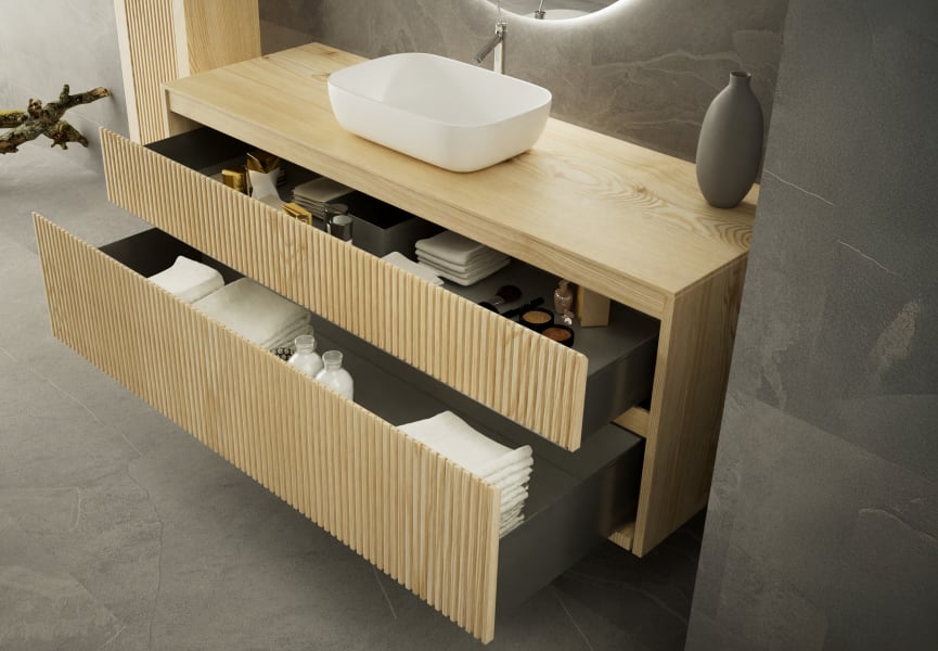 Meuble de salle de bains en bois massif sur mesure avec plan de toilette en bois Alpes 1 Bruntec détail 3