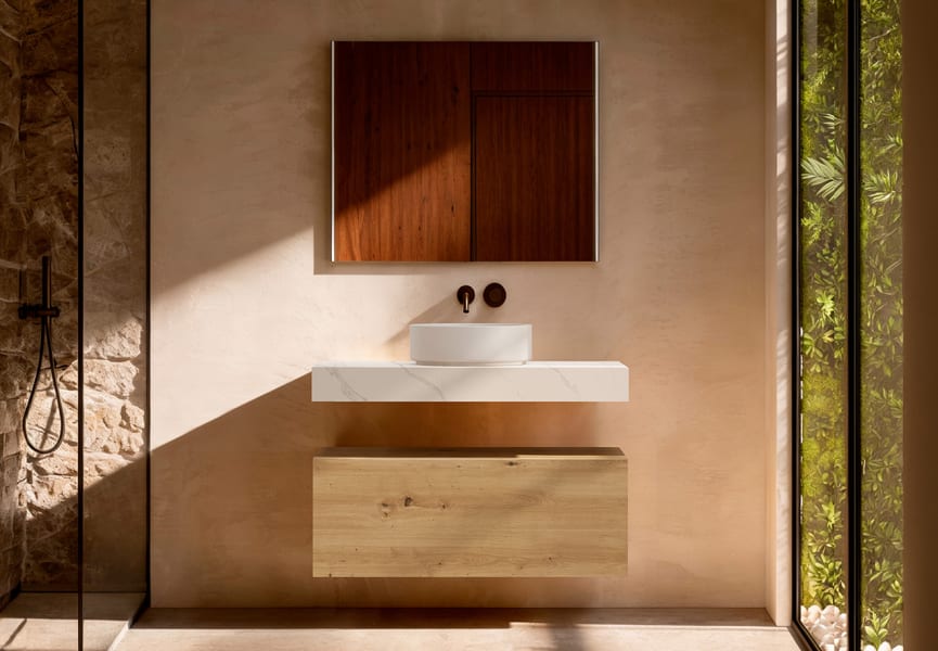 Meuble de salle de bains avec plan de toilette en HPL résine de 10 cm, finition en marbre « Cala », avec caisson « Nomade » de Visobath principal 1