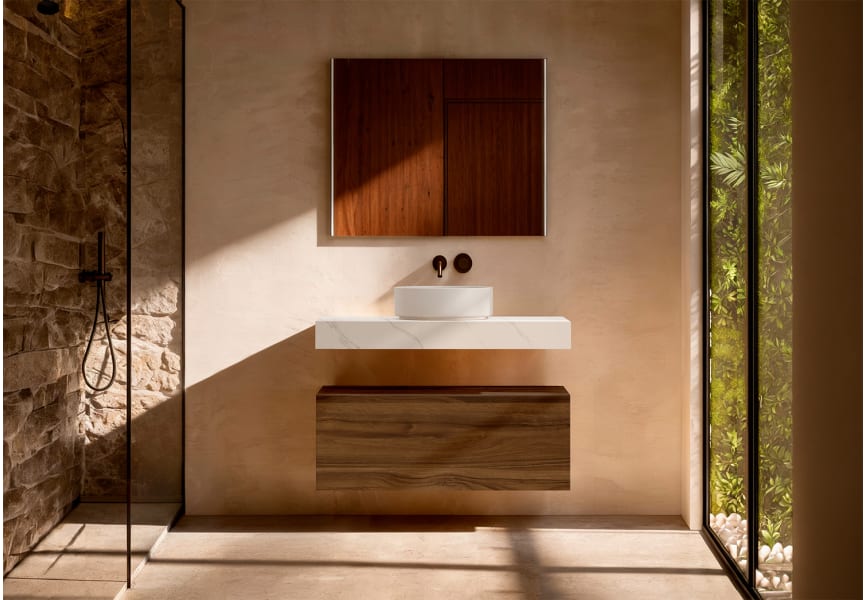 Meuble de salle de bains avec plan de toilette en HPL résine de 10 cm, finition en marbre « Cala », avec caisson « Nomade » de Visobath principal 2