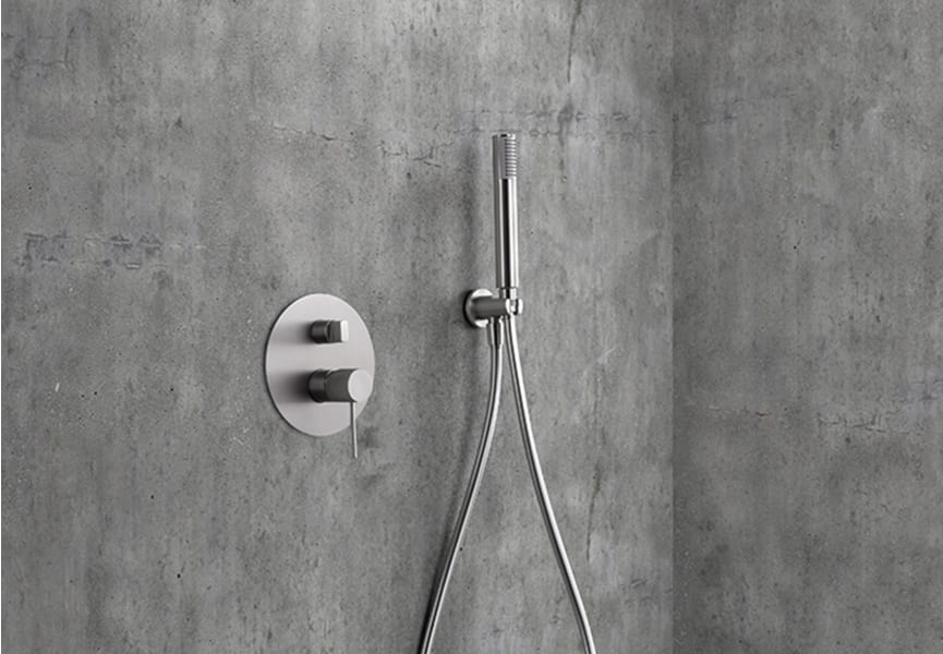 Ensemble douche et baignoire à encastrer Line Imex détail 8