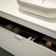 Meuble de salle de bains avec plan de toilette en bois Logika Royo détail 5
