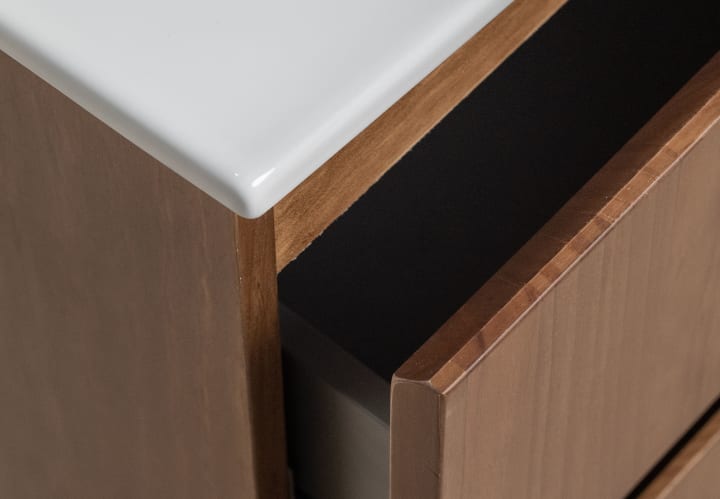 Ensemble de meuble de salle de bains en bois massif Alpes 17 Bruntec détail 5