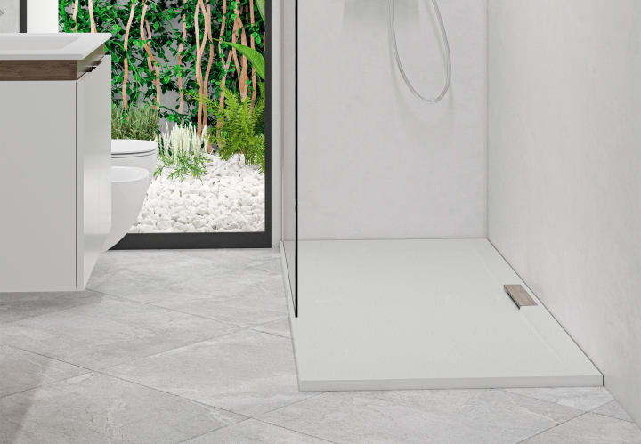 Receveurs de douche en résine Meera Baños 10 environnement 15