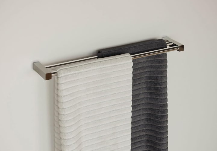 Porte-serviettes de salle de bains Metric Cosmic environnement 1