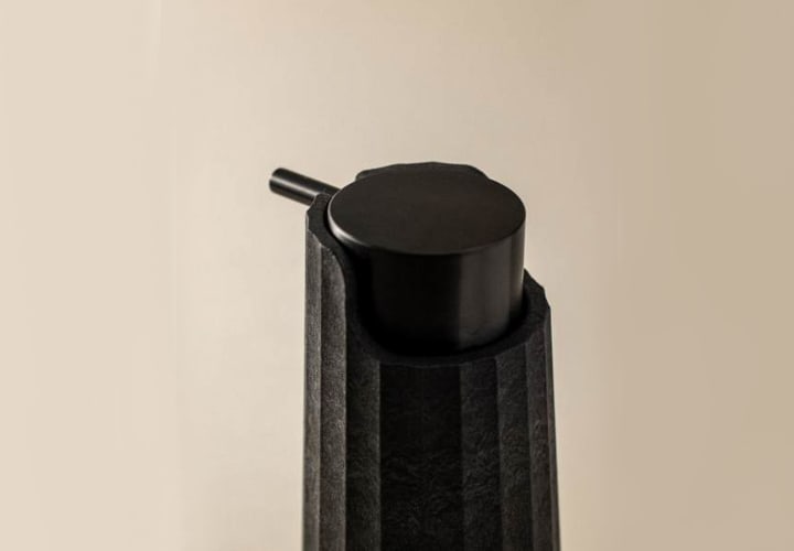Distributeur de savon Futura par Cosmic détail 5