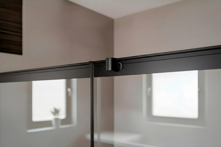 Paroi de douche profilés noirs Sabik Bruntec détail 2